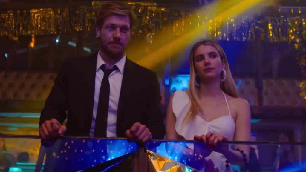 Luke Bracey e Emma Roberts in "Holidate" - Photo Credits: Movieplayer