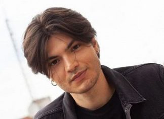 Chi è M.e.r.l.o.t il giovane cantautore finalista di Sanremo Giovani
