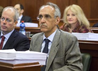 Covid, Ichino: “Chi rifiuta il vaccino può essere licenziato” Ichino vaccino Covid