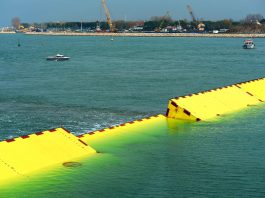 Venezia, acqua alta con picco di 120 cm. Si aziona il Mose: città all’asciutto