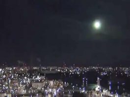Giappone: avvistata una sfera di luce nel cielo notturno