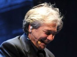 Nino D’Angelo, il nuovo tour “Il poeta che non sa parlare” Nino D'Angelo - ph: Daniele Mignardi Promopressagency