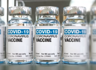 Vaccino Pfizer-BioNTech: il Regno Unito lo userà per primo