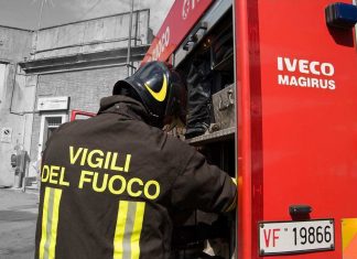Novara, mezzo spargisale finisce in un canale: una vittima e un ferito
