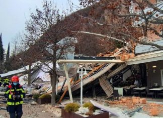 Frana sull’albergo Eberle di Bolzano, edificio in parte crollato