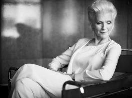 Maye Musk, la modella di 72 anni che tutti gli stilisti vogliono credit: reserved magazine