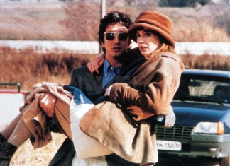 Margherita Buy e Sergio Rubini, una storia d’amore sul grande schermo Margherita Buy e Sergio Rubini - Photo Credits : https://www.ivid.it/foto/film/1993/condannato-a-nozze/sergio-rubini-margherita-buy-225480.html