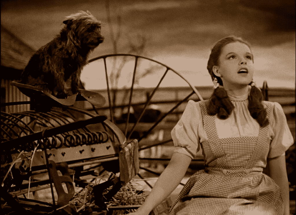 Judy Garland interpreta Dorothy - Photo Credits: AllThingsTranslation