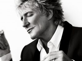 Rod Stewart, una rockstar rubata al pallone Rod Stewart - Ph: pagina facebook ufficiale