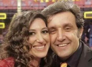 Flavio Insinna, chi è la fidanzata Adriana Riccio conosciuta a “Affari tuoi”