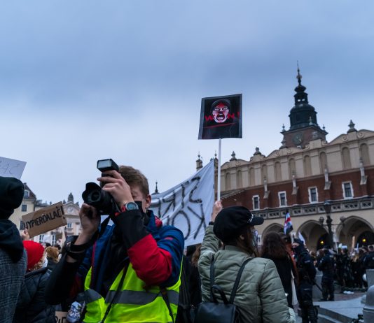Ucraina, donne stuprate si rifugiano in Polonia e non riescono ad abortire Aborto, Polonia