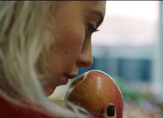 “Pieces of a Woman” racconta su Netflix la resilienza attraverso gli occhi di Vanessa Kirby: la recensione