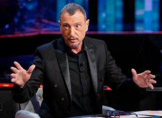 Sanremo, sbotta Amadeus: “Se non prendo il Covid qui rischio un infarto” sanremo