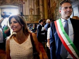 Mariateresa Dolce, chi è la moglie passionaria di De Magistris photo credits: Napoli- La repubblica