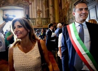 Mariateresa Dolce, chi è la moglie passionaria di De Magistris photo credits: Napoli- La repubblica