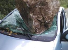 Sondrio, masso precipita su auto in transito: morto il conducente