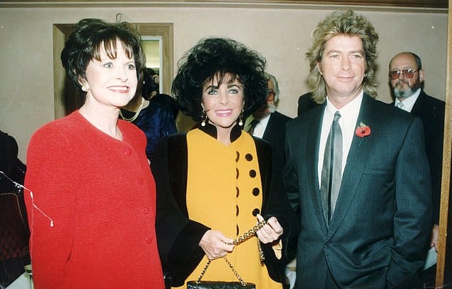Immagine di Marguerite Littman i compagnia di Liz Taylor e Larry Fortensky  photo credit: dailymail.co.uk