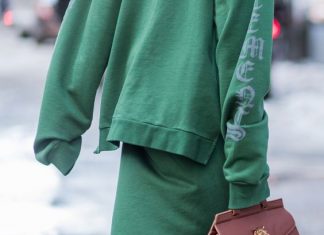Back to ’90 grazie ai leggings con le staffe