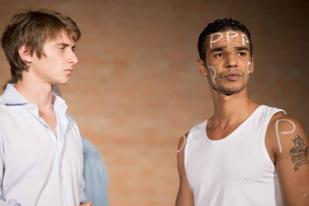 CArlo Garavini, a sinistra, durante lo spettacolo Libertà va-n cercando ch'è sì cara (C) Lady Godiva Teatro