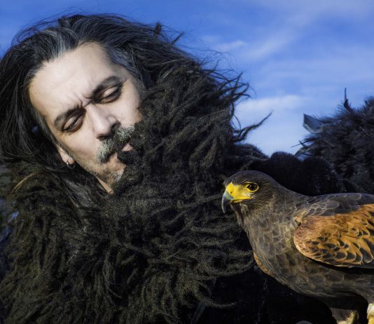 “Condor” è il nuovo singolo Roberto Angelini "Condor" il nuovo singolo di Roberto Angelini - Ph © Francesco Cabras