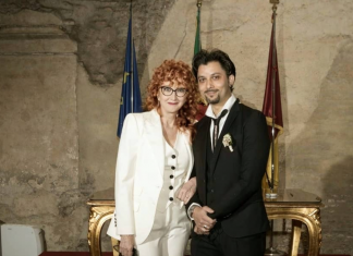 Chi è Carlo Di Francesco, produttore e marito di Fiorella Mannoia: “Mi ha fatto risentire viva” Fiorella Mannoia e Carlo Di Francesco oggi sposi - Photo Credits Profilo Instagram Fiorella Mannoia
