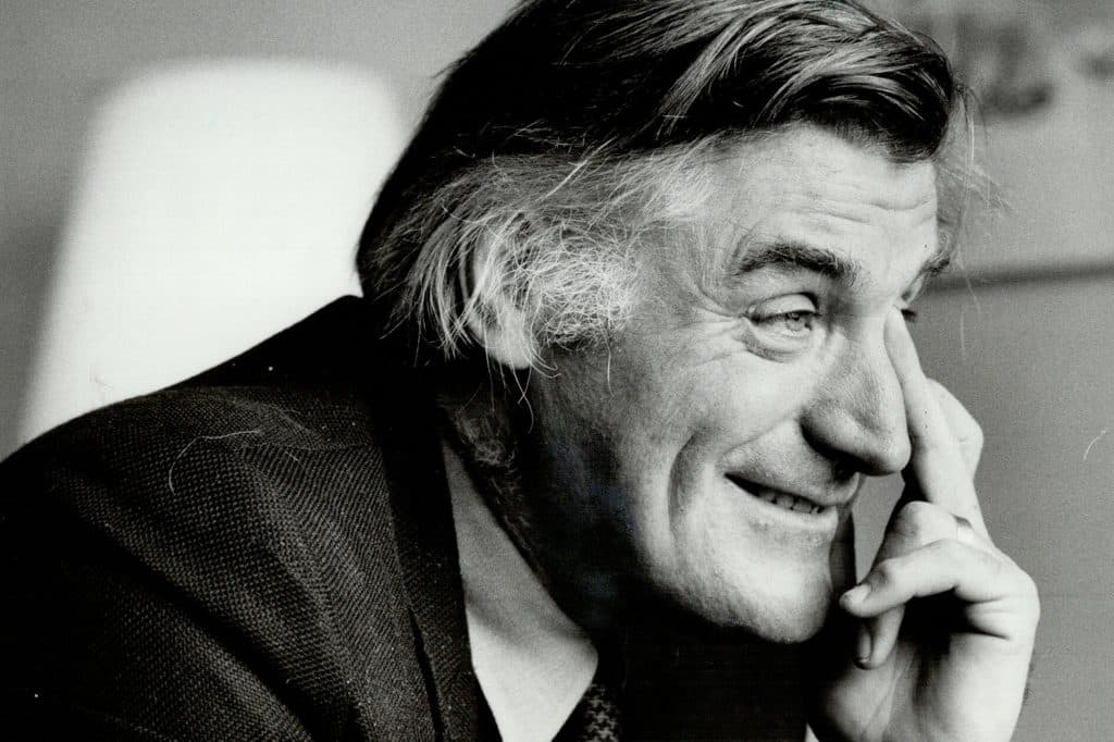 Ted Hughes, il marito di Sylvia Plath - photo credits Poetry Fundation