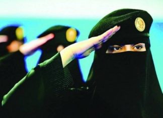Arabia Saudita, arrivano le “donne soldato”: emancipazione o strategia economica?