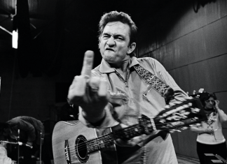 Johnny Cash, il “Man in Black” della musica country Johnny Cash - ph: thewalkoffame.it