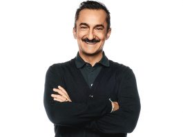Nicola Savino, conduttore e autore radiofonico e televisivo Nicola Savino, autore e conduttore televisivo e radiofonico