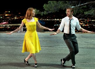“Lala Land”: stasera in TV il musical dei record con Emma Stone e Ryan Gosling Emma Stone e Ryan Gosling in “Lala Land” - Photo Credits: Wired