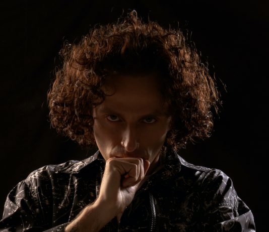 Ghemon: esce oggi l’album “E vissero feriti e contenti” Ghemon "E vissero feriti e contenti" © rollingstone.it