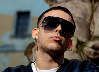 Vegas Jones, il rapper stasera insieme ad Aiello al Festival di Sanremo Vegas Jones, stasera al Festival Di Sanremo con Aiello - Photo Credits Profilo Instagram Vegas Jones