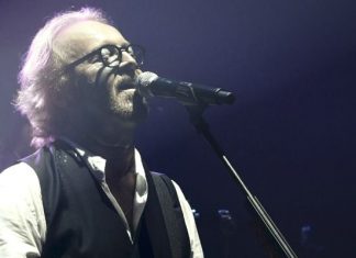 Umberto Tozzi nel giorno del suo compleanno presenta “Gloria Forever”