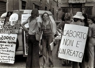 La petizione di FGCI Piemonte: “No alle associazioni pro vita nei consultori”. Perché l’aborto non è necessariamente un trauma