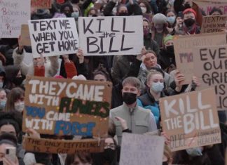 #KilltheBill: proteste nell’UK contro la nuova legge “draconiana” proteste scoppiano nel Regno Unito in seguito alla nuova legge