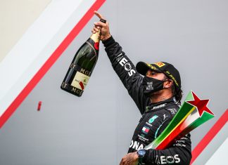 GP Qatar, Formula Uno: Hamilton conduce dall’inizio alla fine ed accorcia ancora
