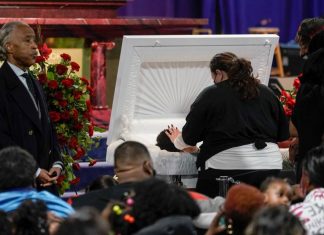 Usa: in centinaia al funerale di Daunte Wright a Minneapolis
