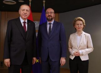 Ursula von der Leyen senza sedia. Schiaffo del presidente turco al ricevimento di Ankara