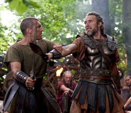 Perseo lotta col generale Draco in una scena di "Scontro tra titani", Credits: My Movies