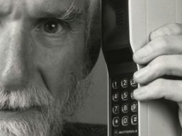 La prima telefonata da un cellulare portatile nel 1973 Prima telefonata con un cellulare - PhotoCredit: © occhionotizie.it