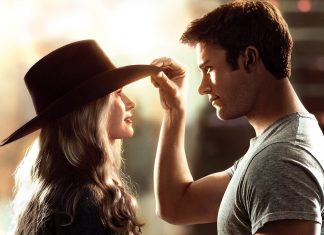 “La risposta è nelle stelle”, torna l’amore tormentato di Nicholas Sparks La risposta è nelle stelle Nicholas Sparks