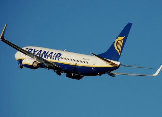 Covid, Ryanair non chiederà il passaporto vaccinale ai suoi passeggeri