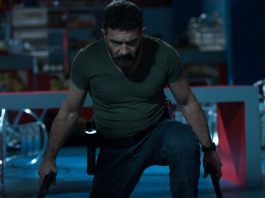 “Security”, stasera in tv Antonio Banderas è un eroe d’azione Antonio Banderas in "Security", stasera in tv su Italia 1 - Photo Credits: Birth.Movies.Death.
