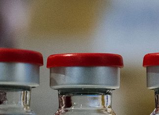 AstraZeneca: nuovi dubbi dell’Ema. Al vaglio possibili limitazioni per categoria