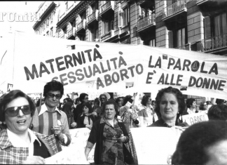 Aborto: è protesta davanti ai consultori di tutta Italia