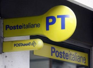Da oggi in Lombardia il vaccino si prenota con Poste Italiane: ecco come fare