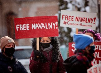 Navalny: violato l’archivio mail dei partecipanti alle proteste