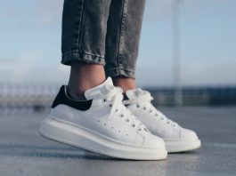 Alexander McQueen scarpe e sneakers: le più amate e vendute