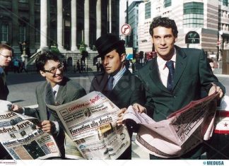 “South Kensington” stasera in tv, Rupert Everett l’affittacamere dei Vanzina
