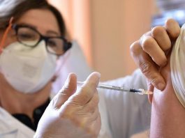 Vaccino Covid agli under 30: al via le prenotazioni dal 10 giugno vaccino covid